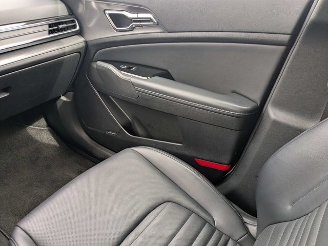 Used 2023 Kia Sportage Hybrid SUV