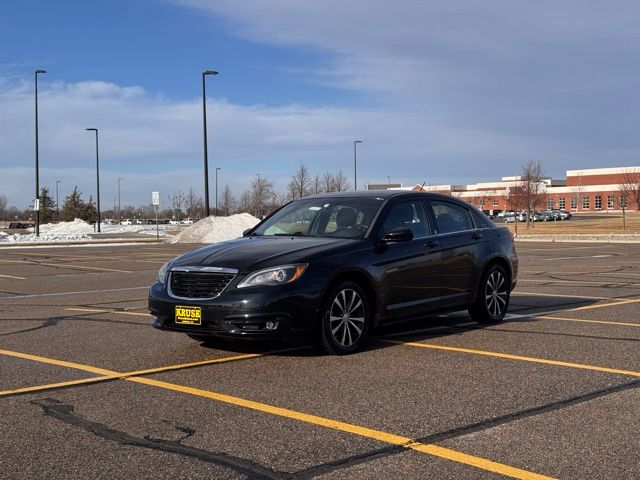 2013 Chrysler 200 Touring