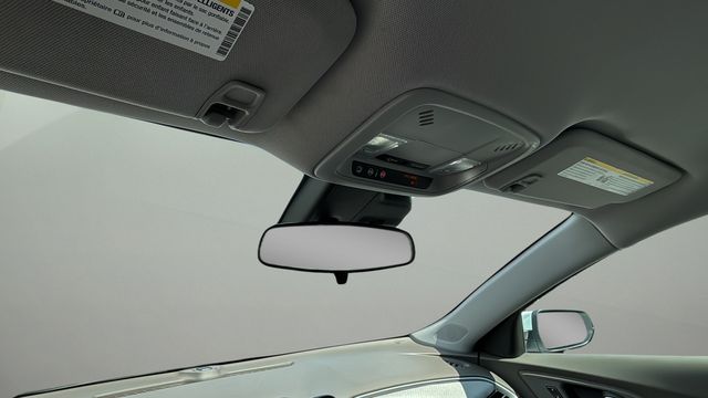 Used 2025 White Chevrolet LT image 27