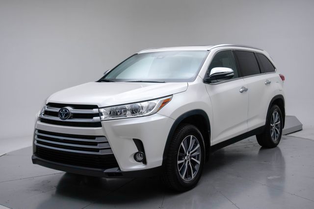 White (Blizzard Pearl) 2019 Toyota Highlander SUV / Crossover All-Wheel Drive 8-Speed Automatic