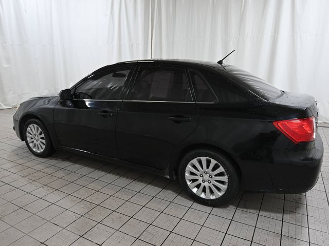 Used 2010 Black Subaru 2.5i image 2