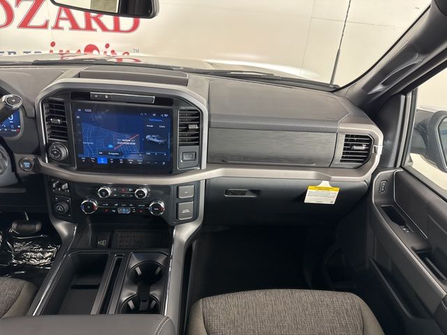 2025 Agate Black Metallic Ford F-150 XLT 4X4 Truck