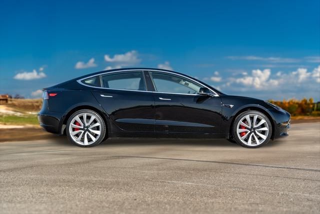 2018 Tesla Model 3 Performance 8