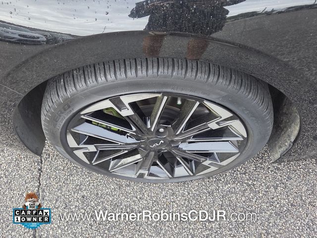 Used 2025 Black Kia GT image 18