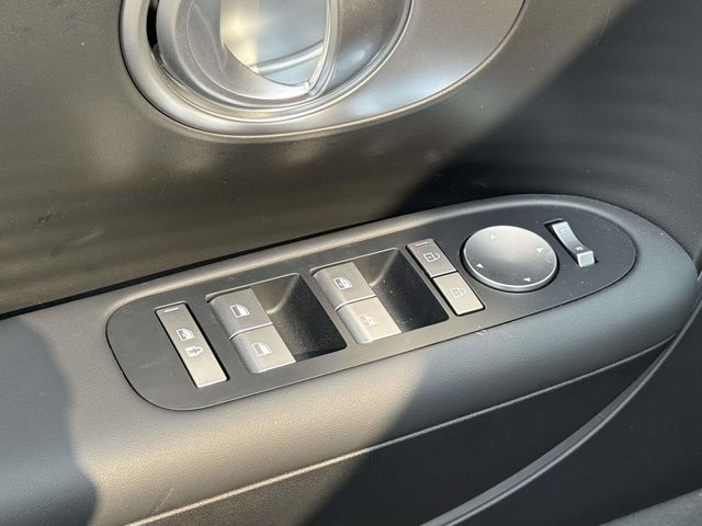 New 2026 Gray Hyundai SE image 31