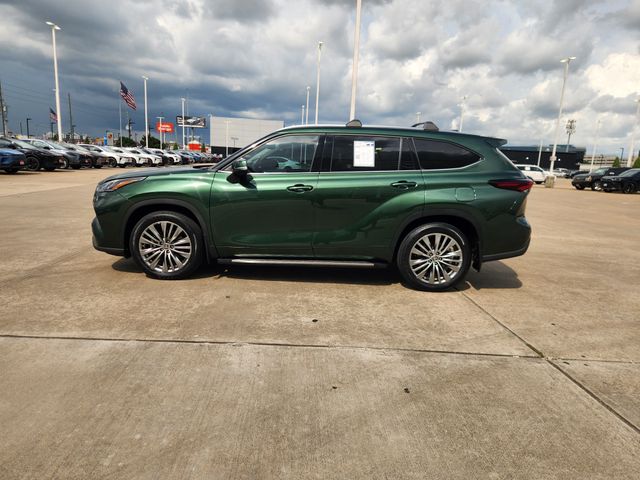 2024 Toyota Highlander Platinum  at Toyota of Victoria