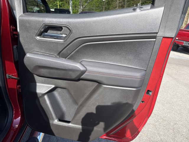 Used 2023 Red Chevrolet Z71 image 40