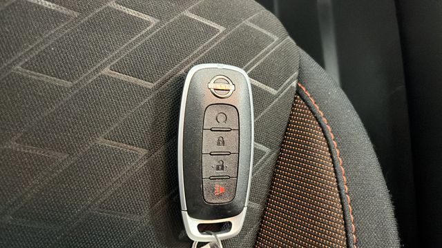 Used 2024 Boulder Gray Pearl Nissan SR image 30