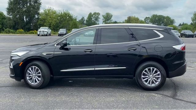 2023 Buick Enclave Essence 5