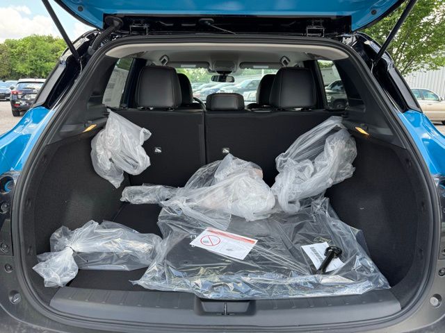 2025 Nissan Kicks SR - Photo 34