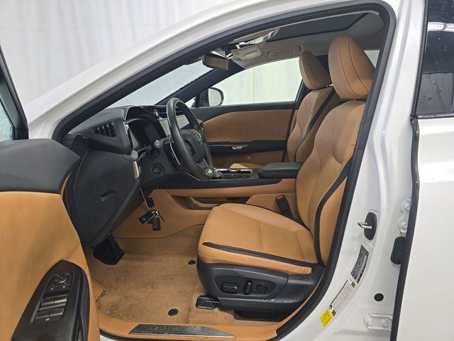 Used 2023 White Lexus 450e Premium image 6