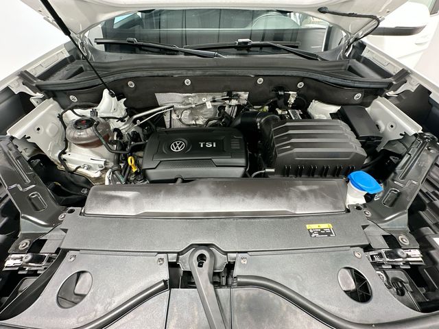 2023 Volkswagen Atlas Cross Sport 2.0T SE w/Technology White at Sutliff Volkswagen