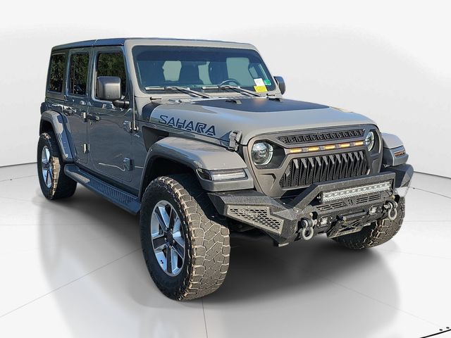Gray 2018 Jeep Wrangler SUV / Crossover Four-Wheel Drive 6-Speed Manual