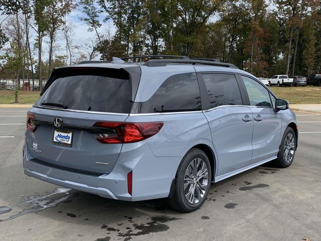 2025 Honda Odyssey Touring 10