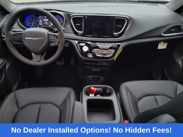 2026 Chrysler Pacifica Select White at Mac Haik CDJR North Houston