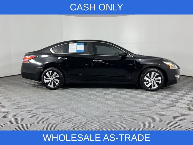 2015 Super Black Clearcoat Nissan Altima 2.5 S FWD Sedan