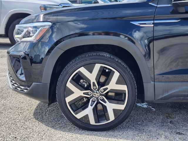 2022 Volkswagen Taos 1.5T SEL  at DeMontrond Auto Country