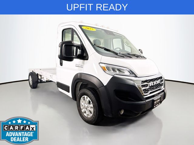 Bright White Clearcoat 2025 RAM ProMaster Chassis   9-Speed Automatic