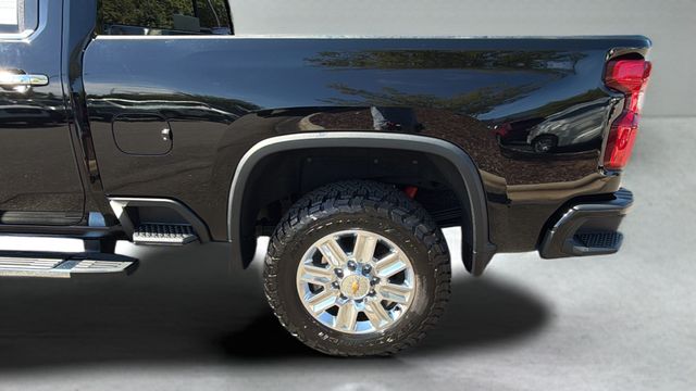 Used 2020 Black Chevrolet High Country image 38