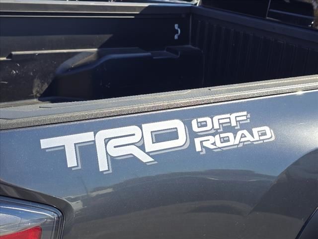 2022 Toyota Tacoma TRD Off-Road 16