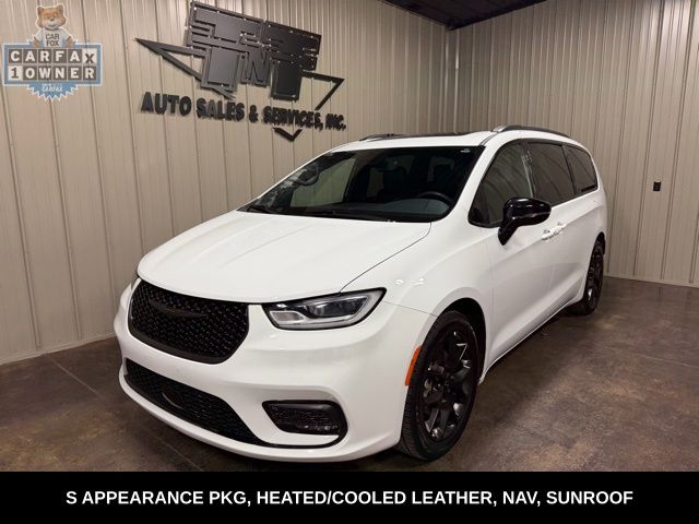 Bright White Clearcoat 2025 Chrysler Pacifica Minivan Front-Wheel Drive 9-Speed Automatic