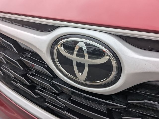 2022 Toyota Highlander - Image 9