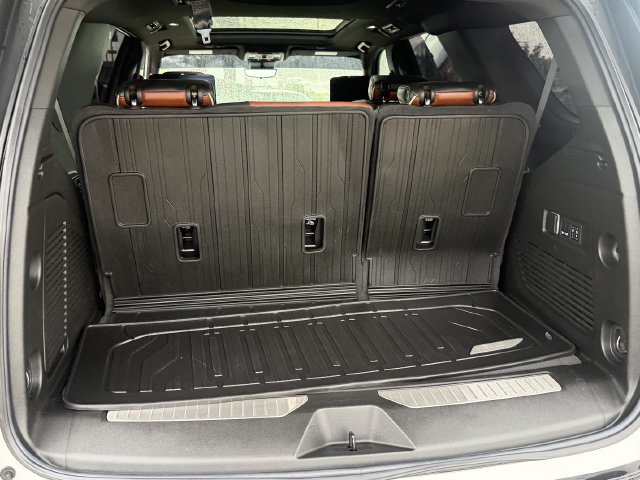 2024 GMC Yukon Denali Ultimate White at Big Star Buick GMC