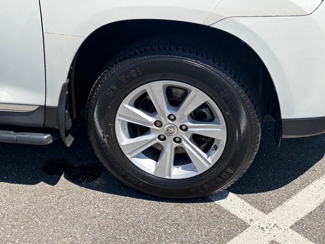 used 2012 Toyota Highlander car, priced at $15,993