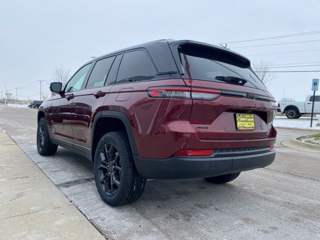 2025 Jeep Grand Cherokee Limited - Velvet Red Pearlcoat exterior view 7