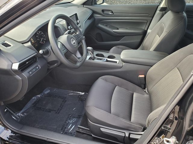 Used 2024 Nissan Altima Sedan