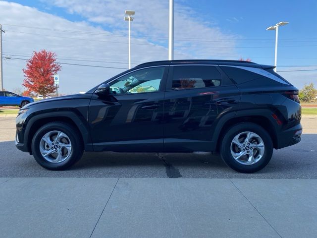 2024 Hyundai Tucson SEL - Black Pearl exterior view 8