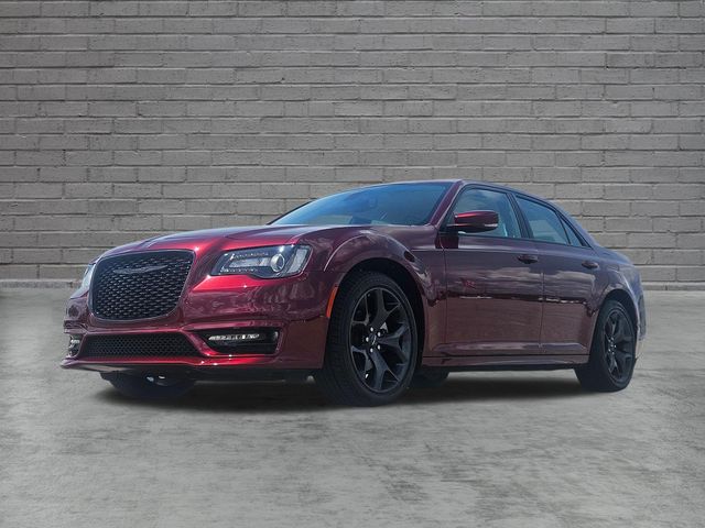 Velvet Red Pearlcoat 2023 Chrysler 300 Sedan Rear-Wheel Drive 8-Speed Automatic