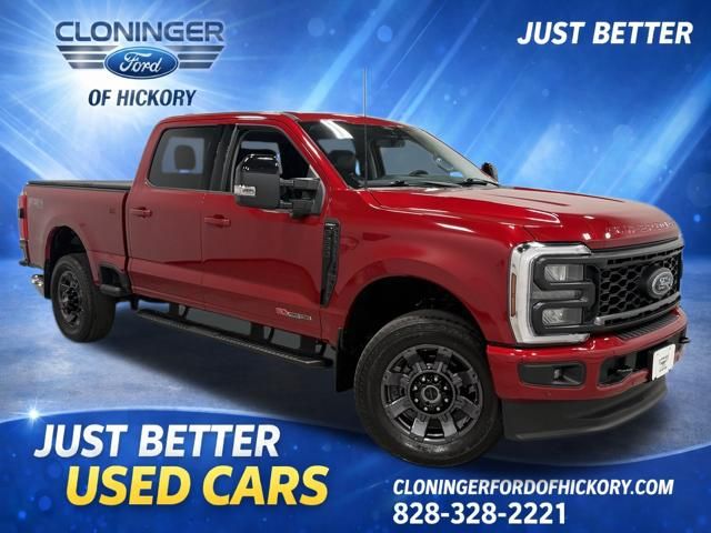 Rapid Red Metallic Tinted Clearcoat 2024 Ford F-250 Super Duty Lariat Crew Cab 4WD Pickup Truck Four-Wheel Drive Automatic