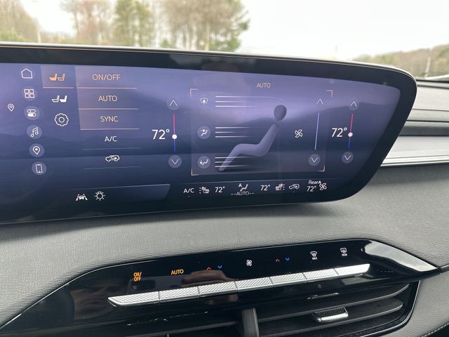 Used 2025 White Buick Sport Touring image 18