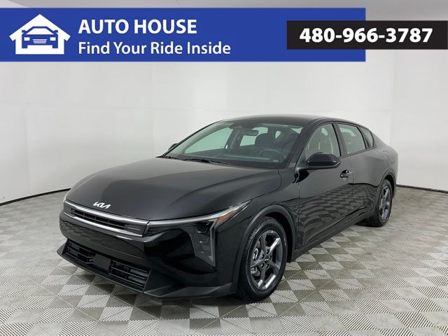 Aurora Black Pearl 2025 Kia K4 LXS FWD Sedan Front-Wheel Drive Continuously Variable Transmission