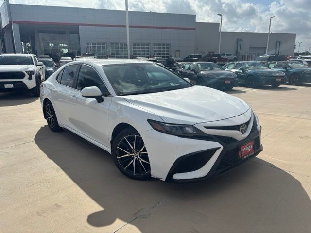 2021 Toyota Camry SE FWD