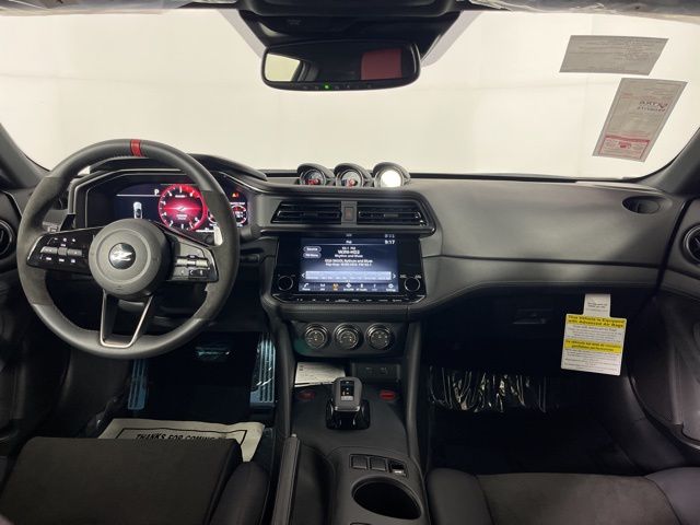 2025 Pearl White Tricoat/Super Black Nissan Z NISMO RWD Coupe