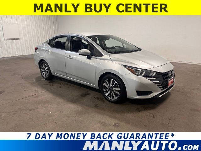 2023 Nissan Versa SV FWD