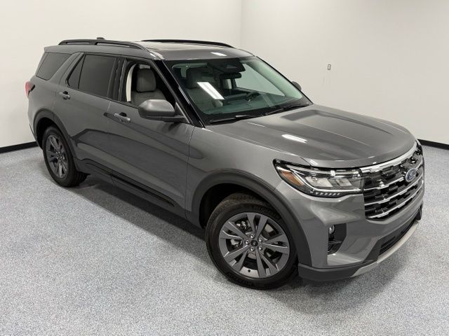New 2026 Gray Ford Active image 34