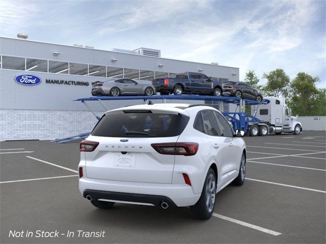 2024 Ford Escape ST-Line photo