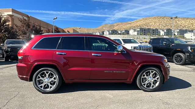 2021 Jeep Grand Cherokee Overland 2