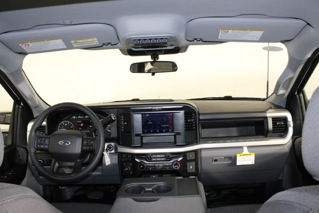 2025 Ford F-350SD XL photo