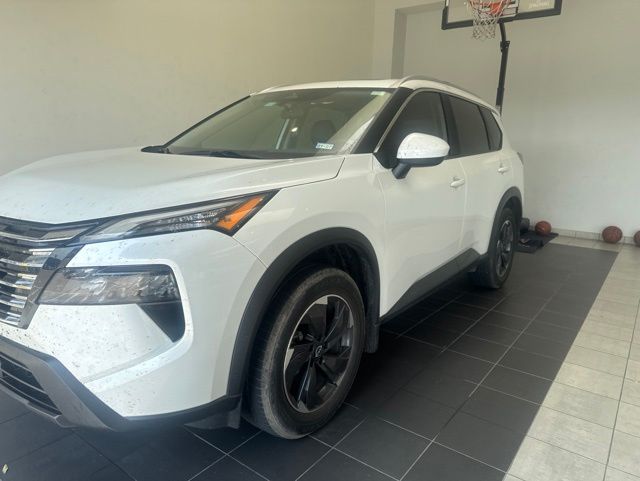 2024 Nissan Rogue SV White at Central Houston Nissan