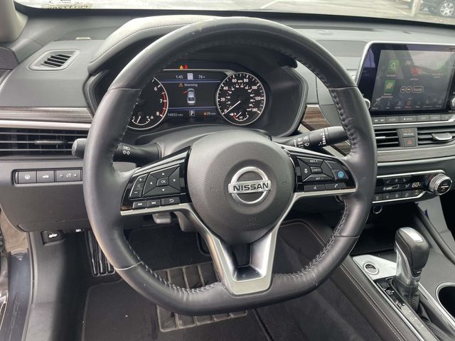 Used 2019 Blue Nissan 2.5 Platinum image 14