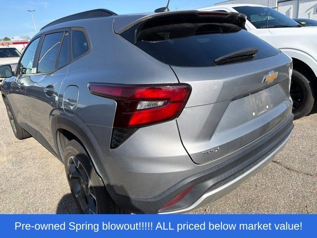 Used 2024 Sterling Gray Metallic Chevrolet LT image 5