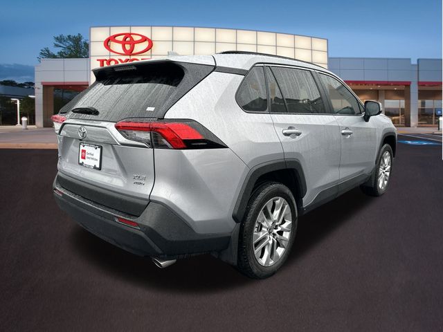 2024 Toyota RAV4 XLE Premium 31