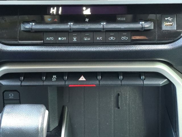 2022 Toyota Tundra SR5:45245B