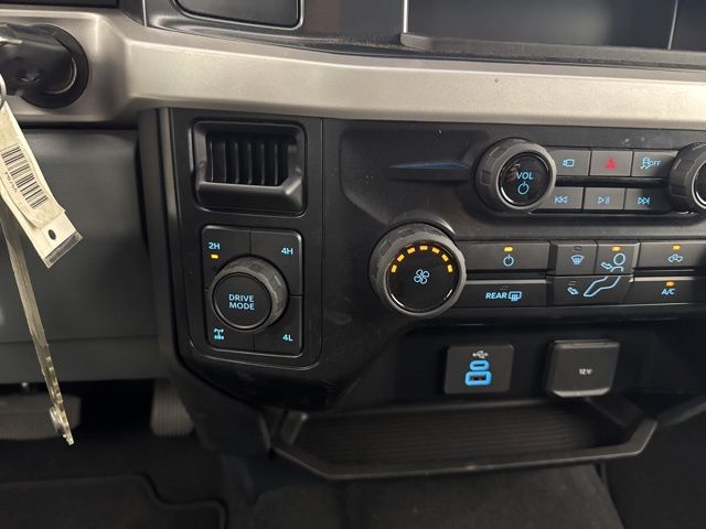 2025 Oxford White Ford Super Duty F-250 SRW XL 4X4 Truck