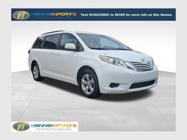 Super White 2015 Toyota Sienna LE 7-Passenger Auto Access Seat Minivan Front-Wheel Drive 6-Speed Automatic Overdrive