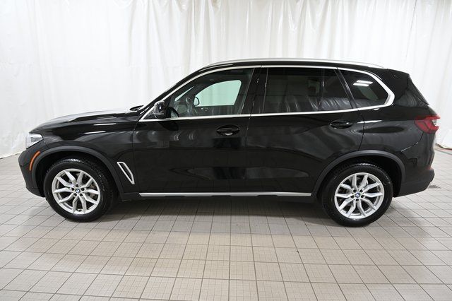Used 2022 Black BMW xDrive40i image 10